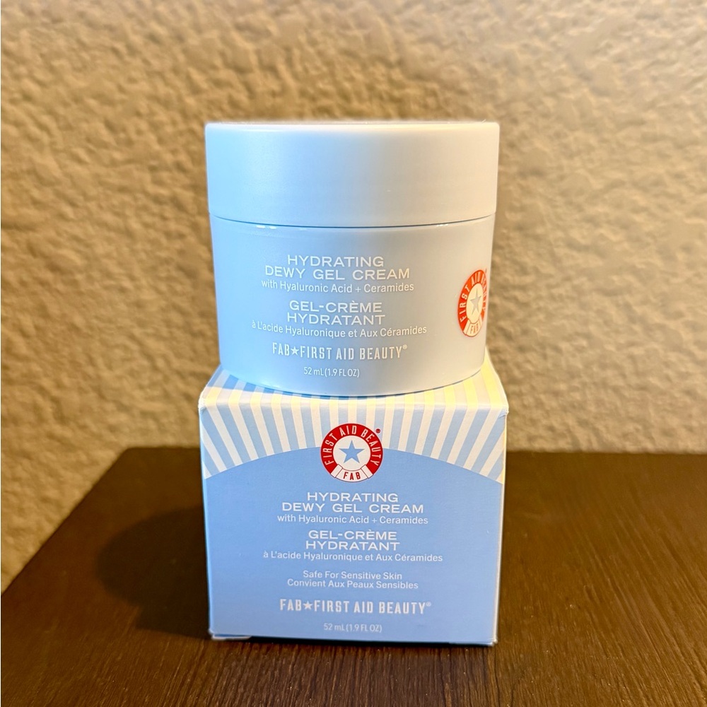 NEW First Aid Beauty Hydrating Dewy Gel Cream w/ Hyaluronic Acid + Ceramides